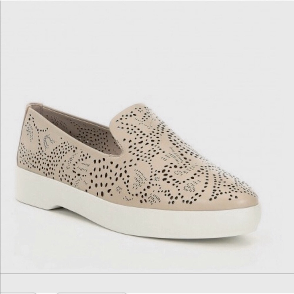 Donna Karan Loafer Slip On Flats Pearly Leather Comfort 9.5 Laser Perforated